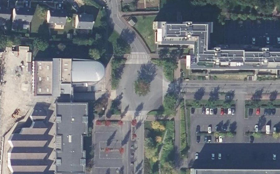 Vue aérienne du Rond-point anonyme n°618516915