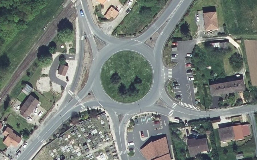 Vue aérienne du Rond-Point du Périgord Blanc