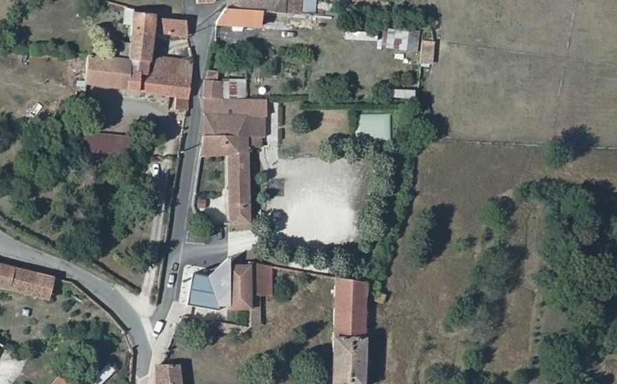 Vue aérienne du Rond-point anonyme n°620062219