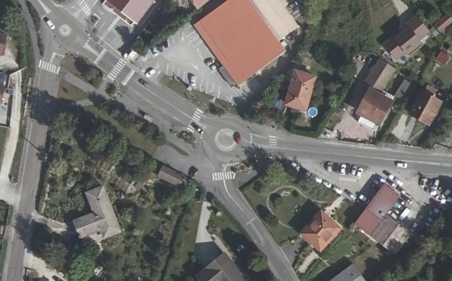 Vue aérienne du Rond-point anonyme n°620260714