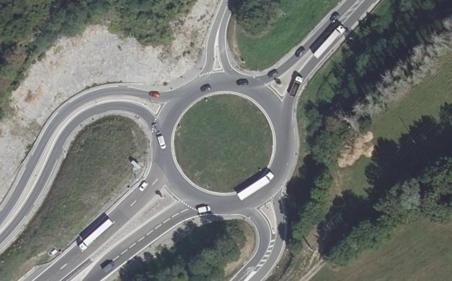 Vue aérienne du Rond-point anonyme n°620260821