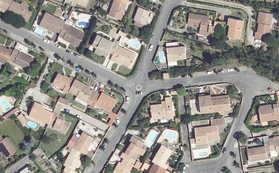 Vue aérienne du Rond-point anonyme n°62060455
