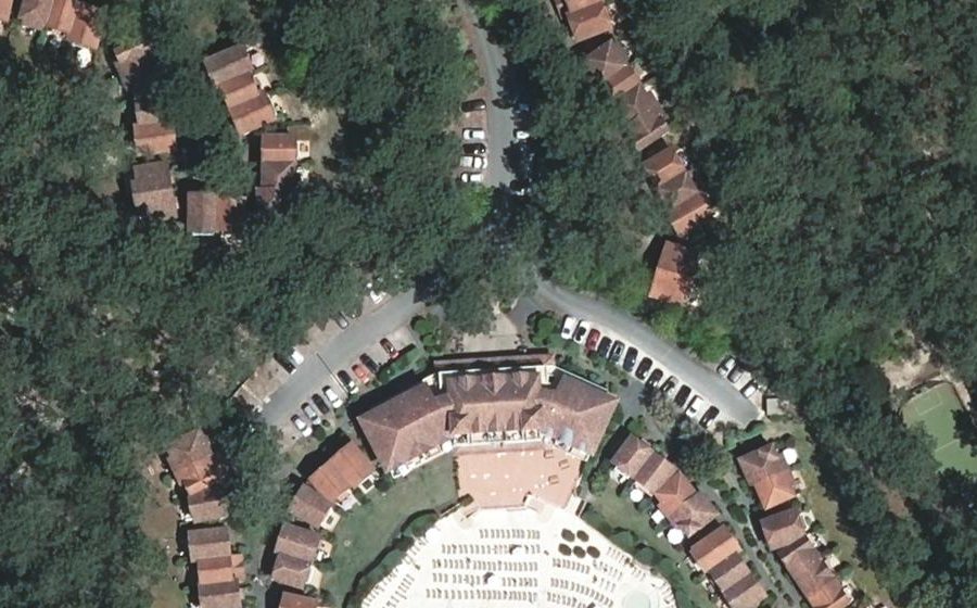 Vue aérienne du Rond-point anonyme n°62061721
