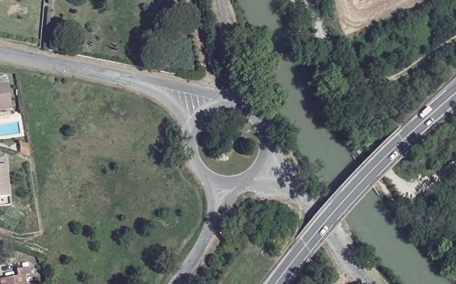 Vue aérienne du Rond-point anonyme n°62121876