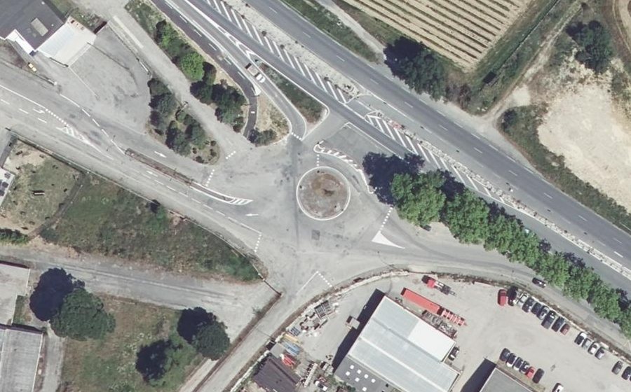 Vue aérienne du Rond-point anonyme n°62164020