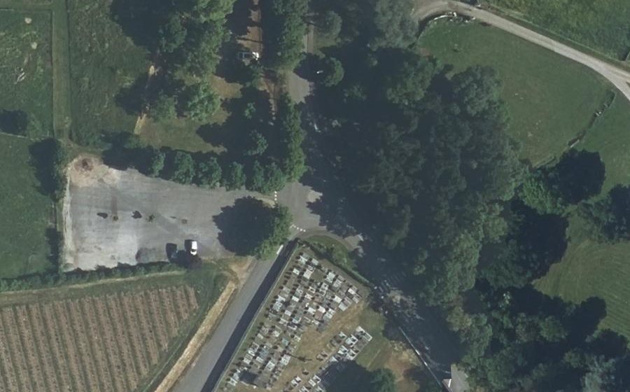 Vue aérienne du Rond-point anonyme n°621961184