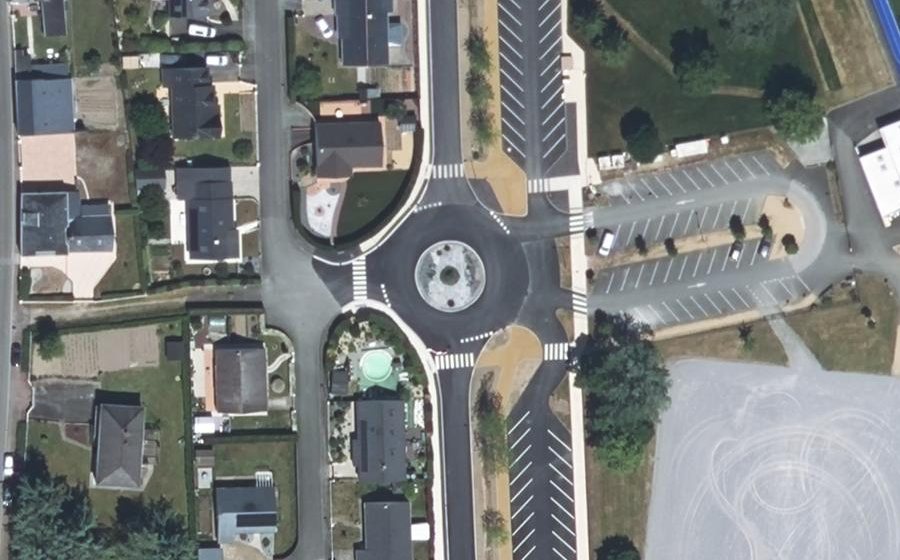 Vue aérienne du Rond-point anonyme n°622484782