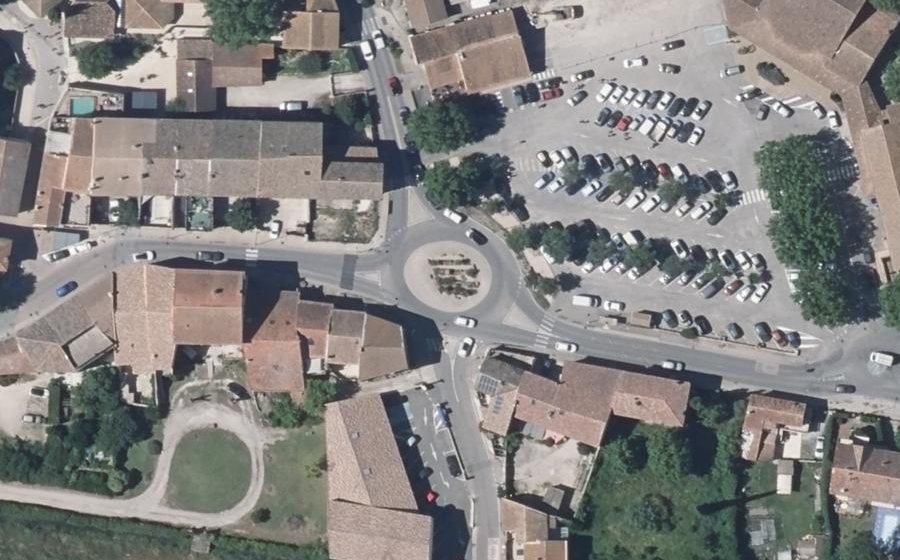 Vue aérienne du Rond-point anonyme n°623515200