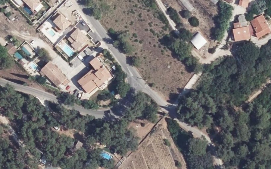 Vue aérienne du Rond-point anonyme n°625141065