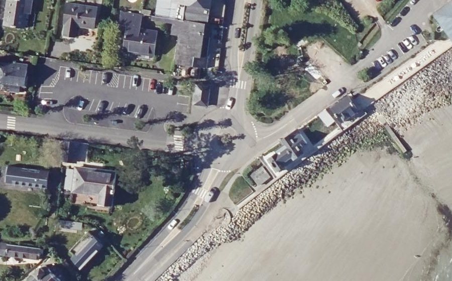 Vue aérienne du Rond-point anonyme n°626617220