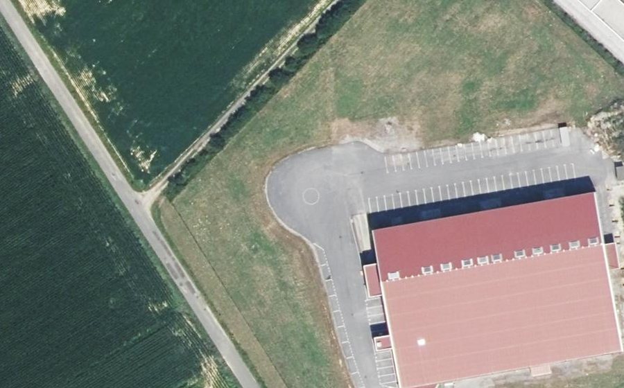 Vue aérienne du Rond-point anonyme n°627819020