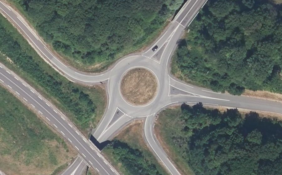 Vue aérienne du Rond-point anonyme n°62802306