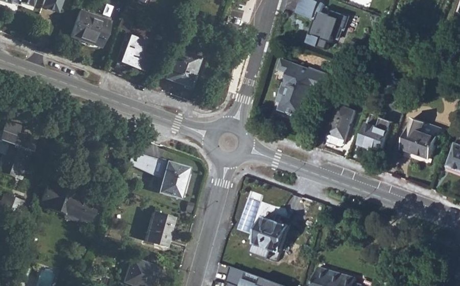 Vue aérienne du Rond-point anonyme n°630717105