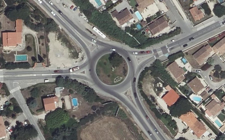 Vue aérienne du Rond-point anonyme n°6313333