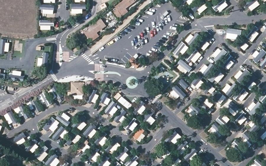 Vue aérienne du Rond-point anonyme n°631594650