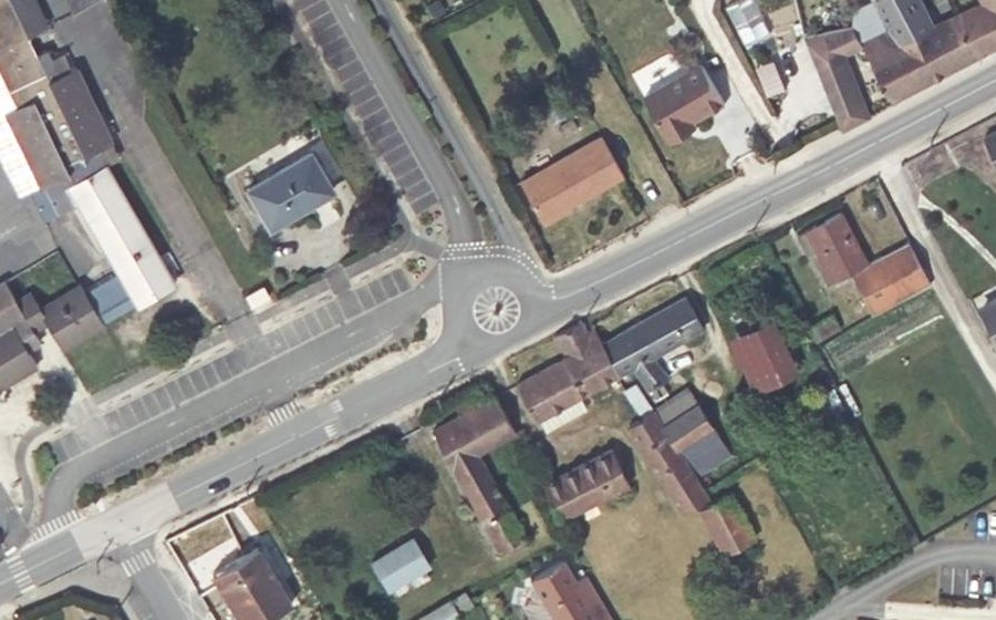 Vue aérienne du Rond-point anonyme n°632000043
