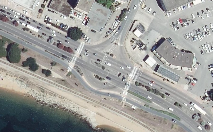 Vue aérienne du Rond-point anonyme n°633244834