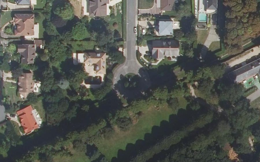 Vue aérienne du Rond-point anonyme n°63357035