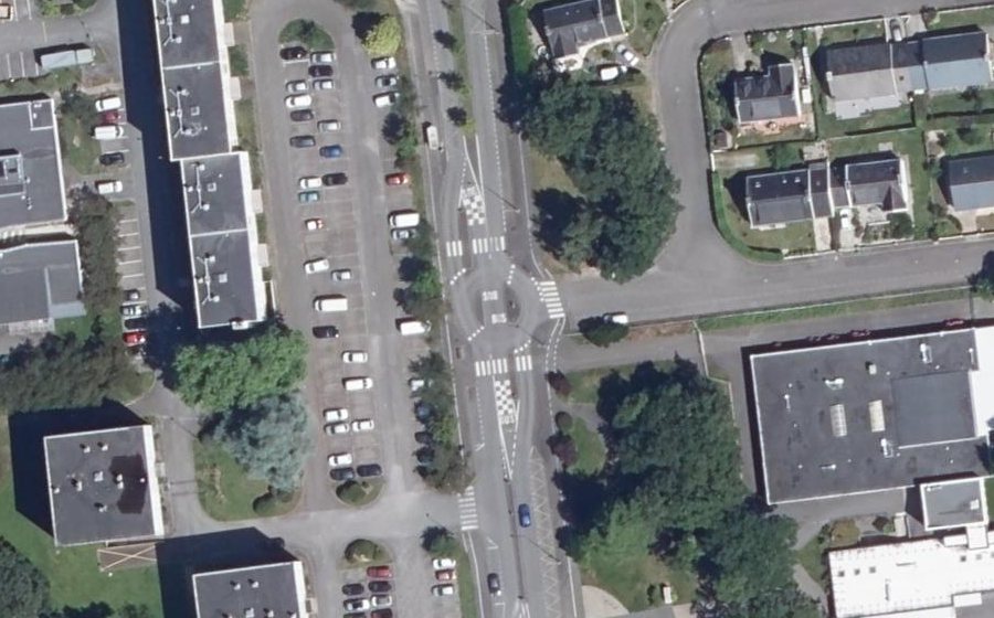 Vue aérienne du Rond-point anonyme n°633927875