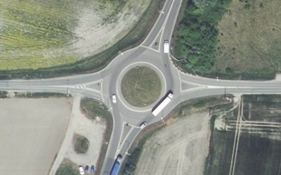 Vue aérienne du Rond-point anonyme n°638728738