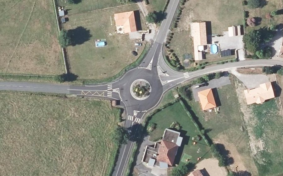 Vue aérienne du Rond-Point des 3 Provinces Gasconha - Biarn - Navarra