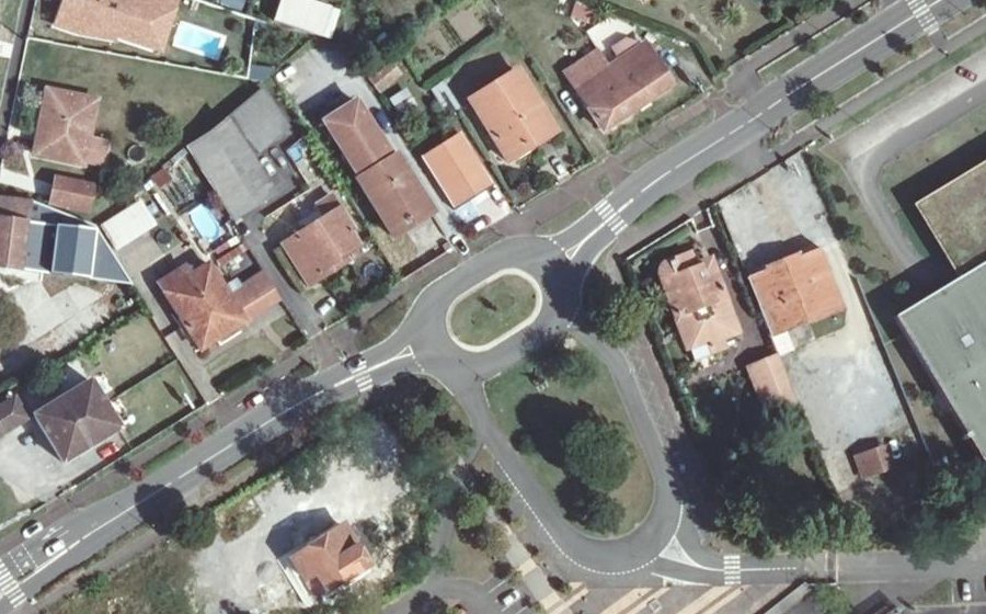 Vue aérienne du Rond-Point Claude Ardrino