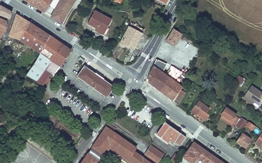 Vue aérienne du Rond-point anonyme n°65090302