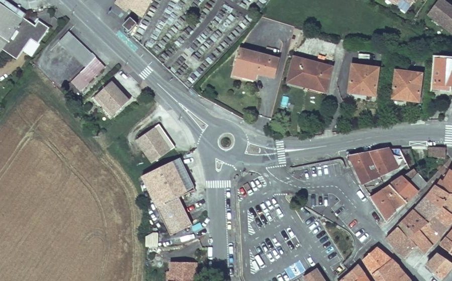 Vue aérienne du Rond-point anonyme n°65090305