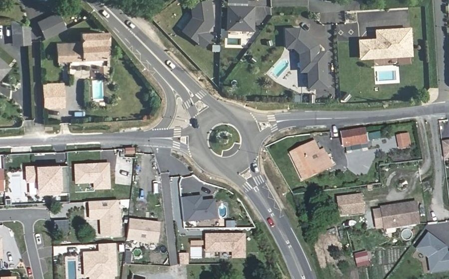 Vue aérienne du Rond-point anonyme n°653413700