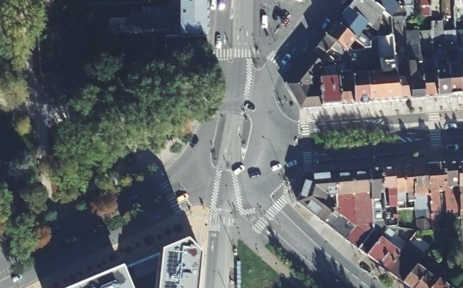 Vue aérienne du Rond-point anonyme n°655653395