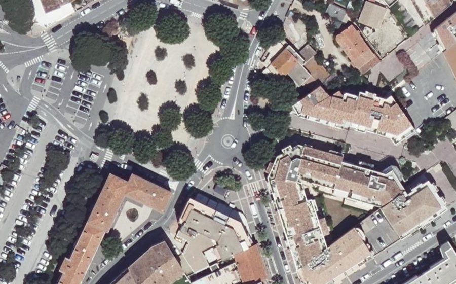 Vue aérienne du Rond-point anonyme n°656009330
