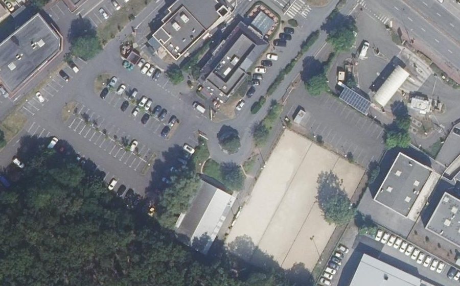 Vue aérienne du Rond-point anonyme n°656706258