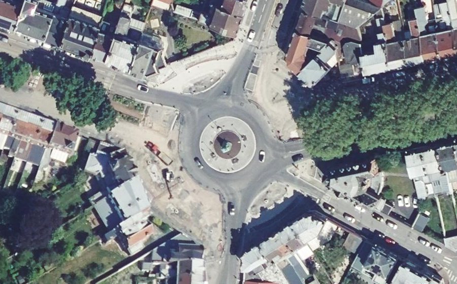 Vue aérienne du Place l'Herillier