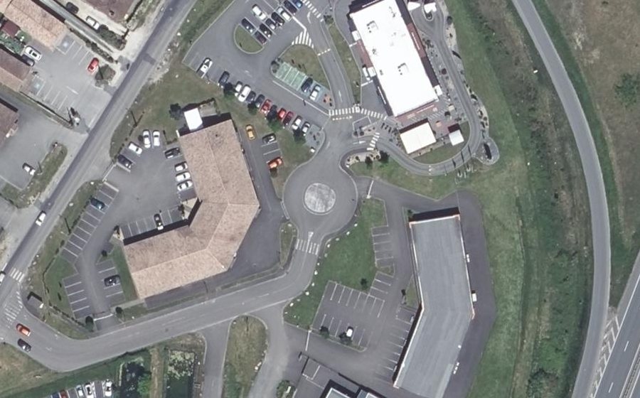 Vue aérienne du Rond-point anonyme n°657000870