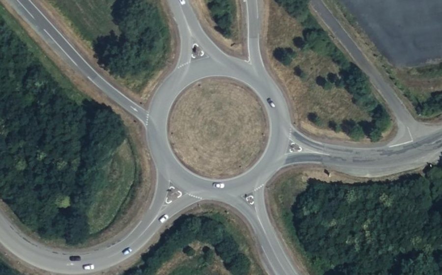 Vue aérienne du Rond-point anonyme n°66037856