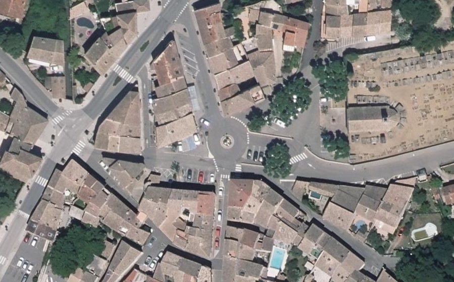 Vue aérienne du Rond-point anonyme n°660910027
