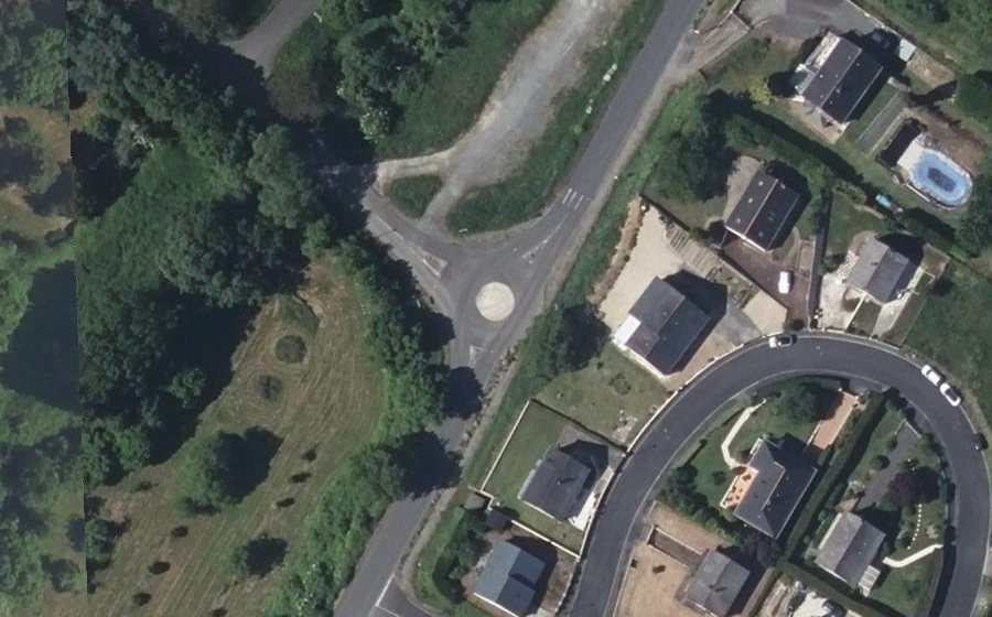 Vue aérienne du Rond-point anonyme n°661112030