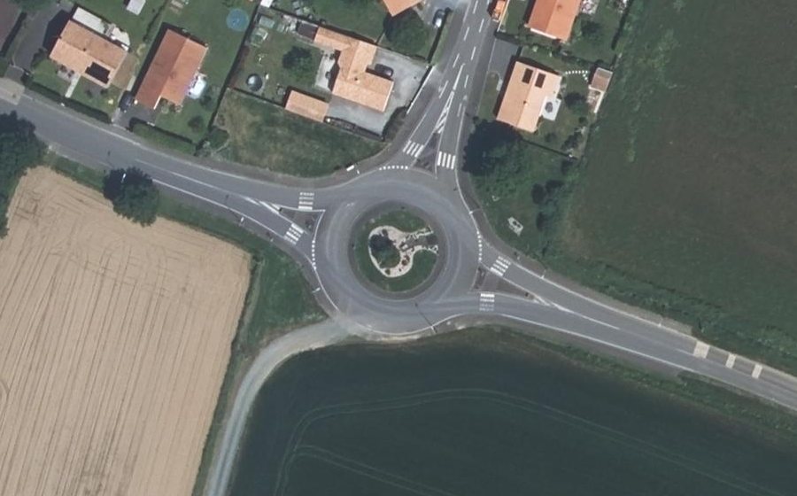 Vue aérienne du Rond-point anonyme n°66242107
