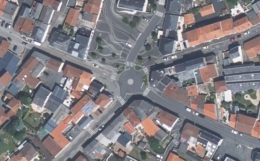 Vue aérienne du Rond-point anonyme n°66242109