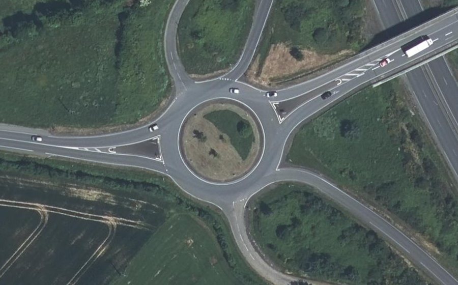 Vue aérienne du Rond-point anonyme n°66242112