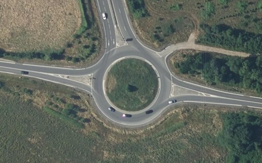 Vue aérienne du Rond-point anonyme n°66314956