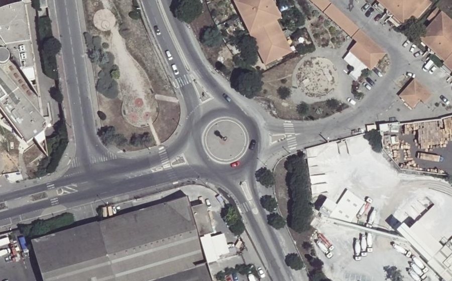 Vue aérienne du Rond-point anonyme n°66654914
