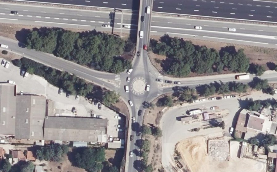 Vue aérienne du Rond-point anonyme n°666618039