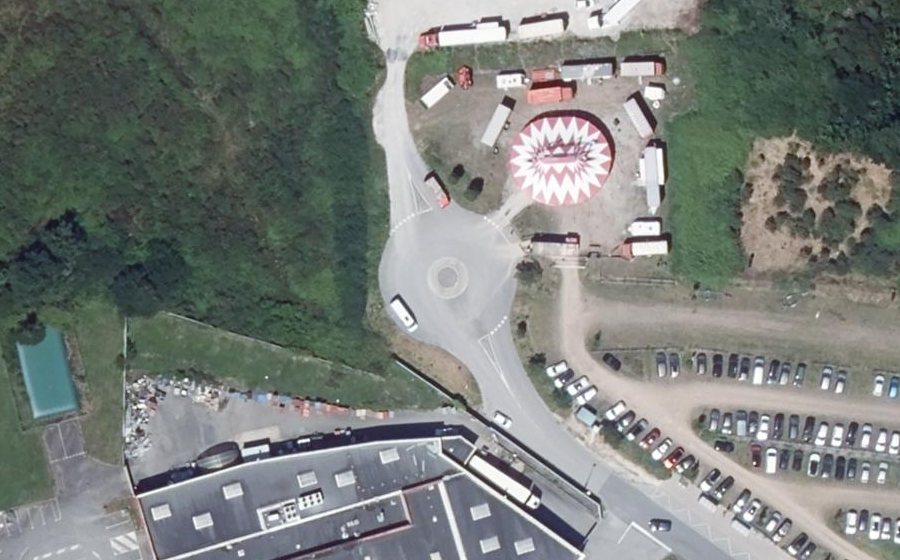Vue aérienne du Rond-point anonyme n°667165273