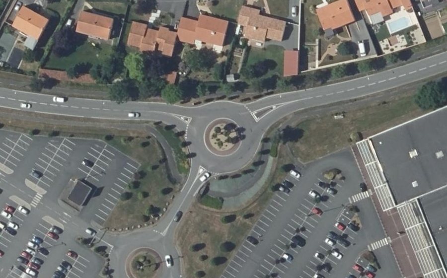 Vue aérienne du Rond-poont de La Palmeraie