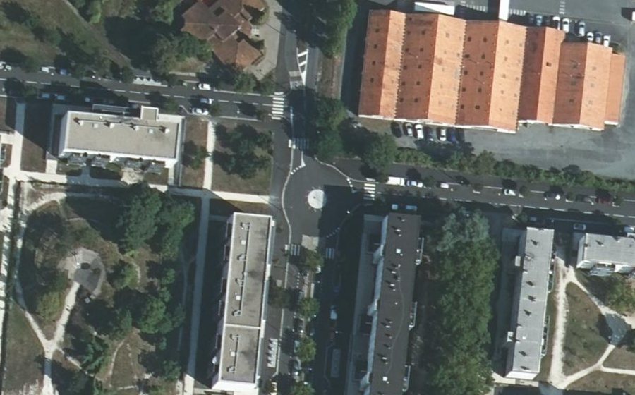 Vue aérienne du Cours Pierre-Henri Simon