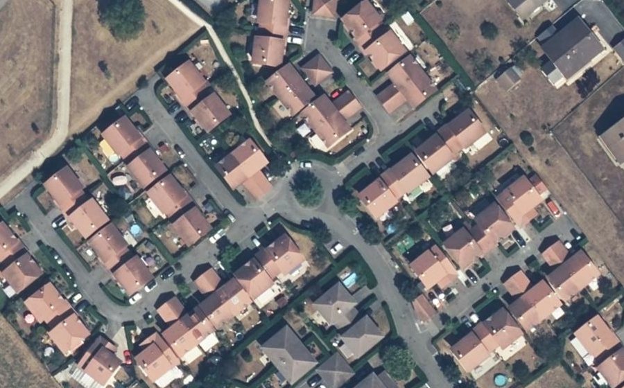 Vue aérienne du Rond-point anonyme n°67105737