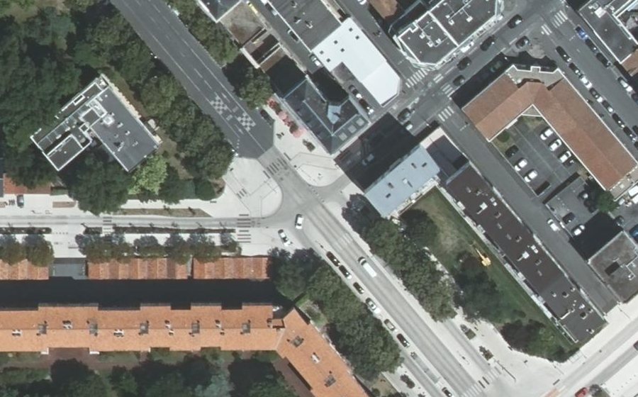Vue aérienne du Rond-point anonyme n°675167006
