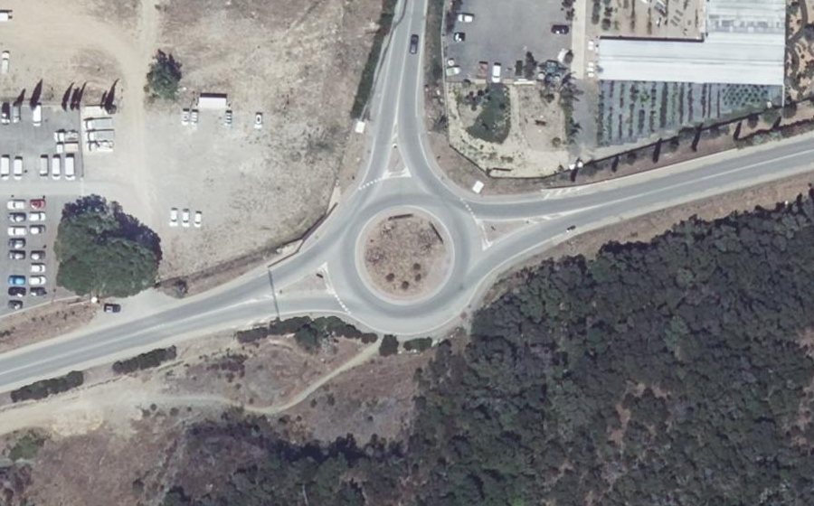 Vue aérienne du Rond-point anonyme n°67661800