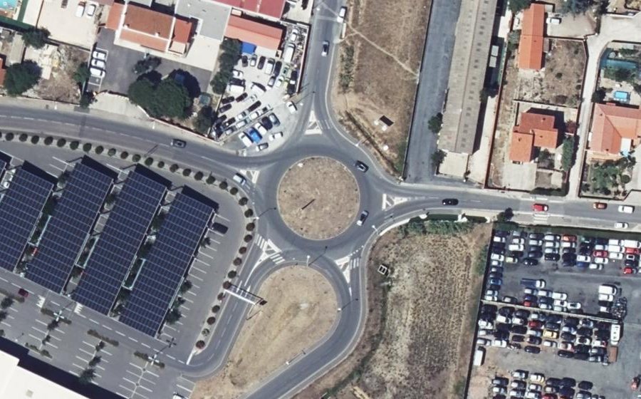 Vue aérienne du Rond-point anonyme n°680081871